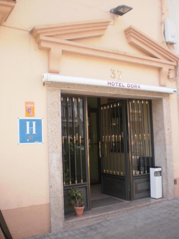Hotel Dora 普拉森西亚 外观 照片